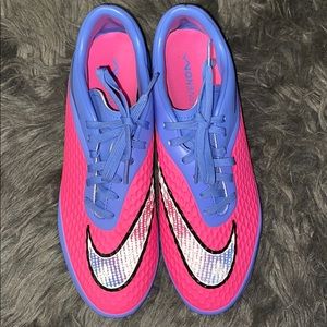 NIKE HYPERVENOM SOCCER CLEATS